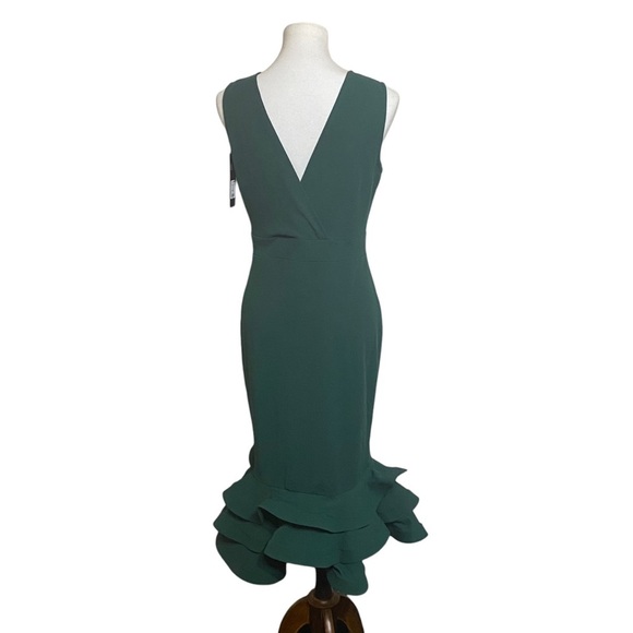 Fashion Nova Dresses & Skirts - Fashion Nova hunter green Dates with babe ruffle dress size large